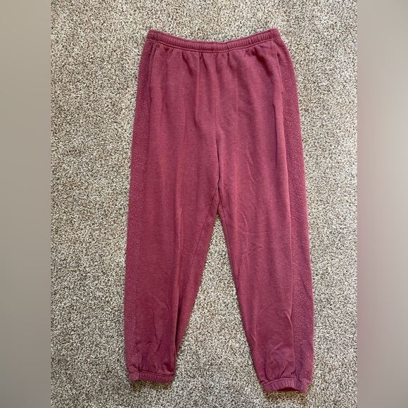 ❤️SO Women's Track Pants in Burgundy - Picture 1 of 2